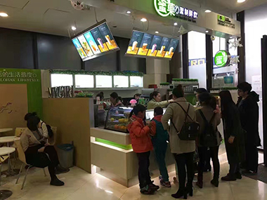 不到一年时间，80后年轻小伙便拥有了10家蜜菓奶茶店！