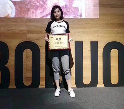 陕西榆林李女士喜提蜜菓奶茶二店加盟