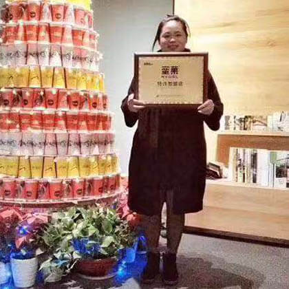 恭喜谢女士成功签约东阳区域蜜菓代理店